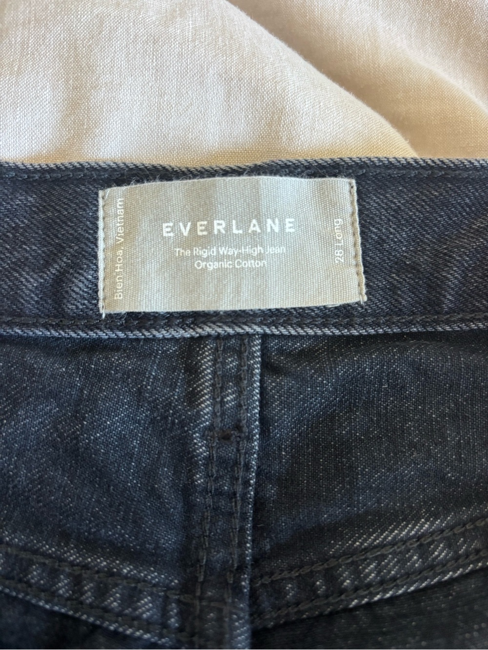 Everlane Rigid Way-High Jean
Worn-In Black - Picture 7 of 9